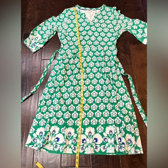 Boden Delilah Green Sapling Carnation Stamp Print Jersey Dress. Wmn’s Sz 14 Reg - Picture 12 of 13